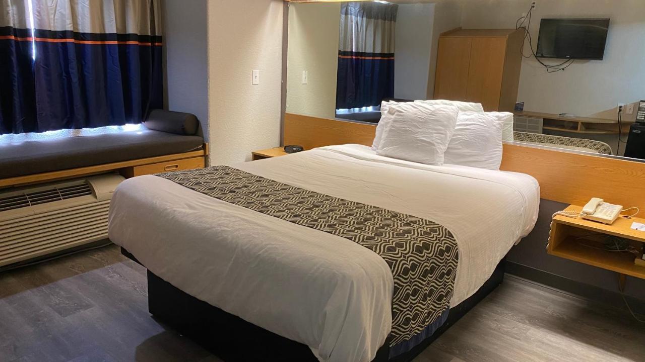 Microtel Inn & Suites By Wyndham Ardmore Bagian luar foto