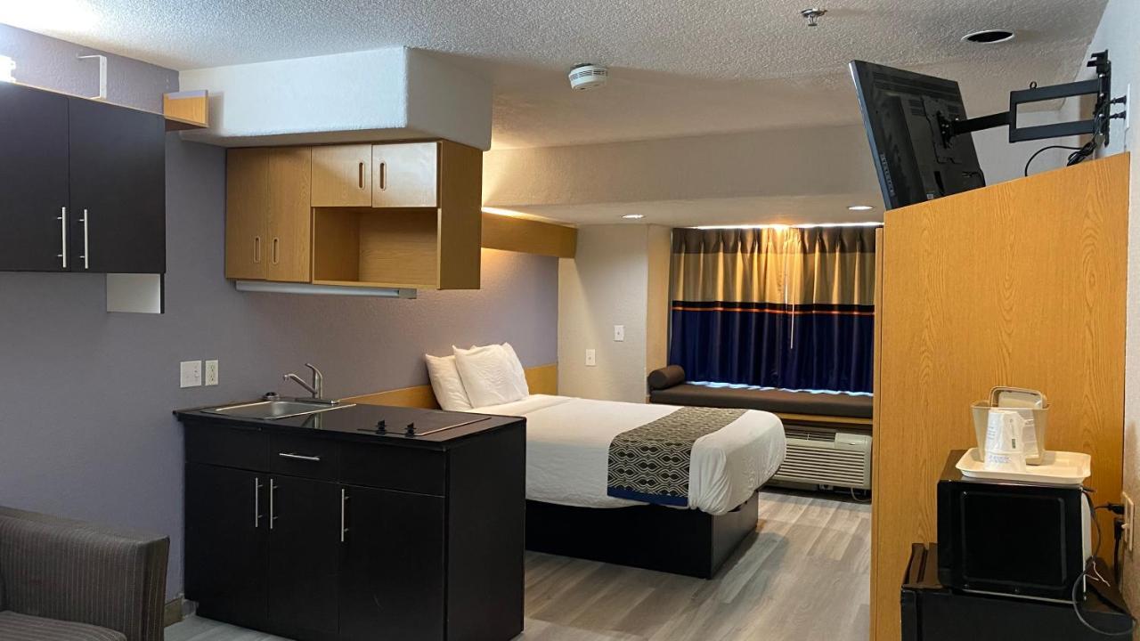 Microtel Inn & Suites By Wyndham Ardmore Bagian luar foto