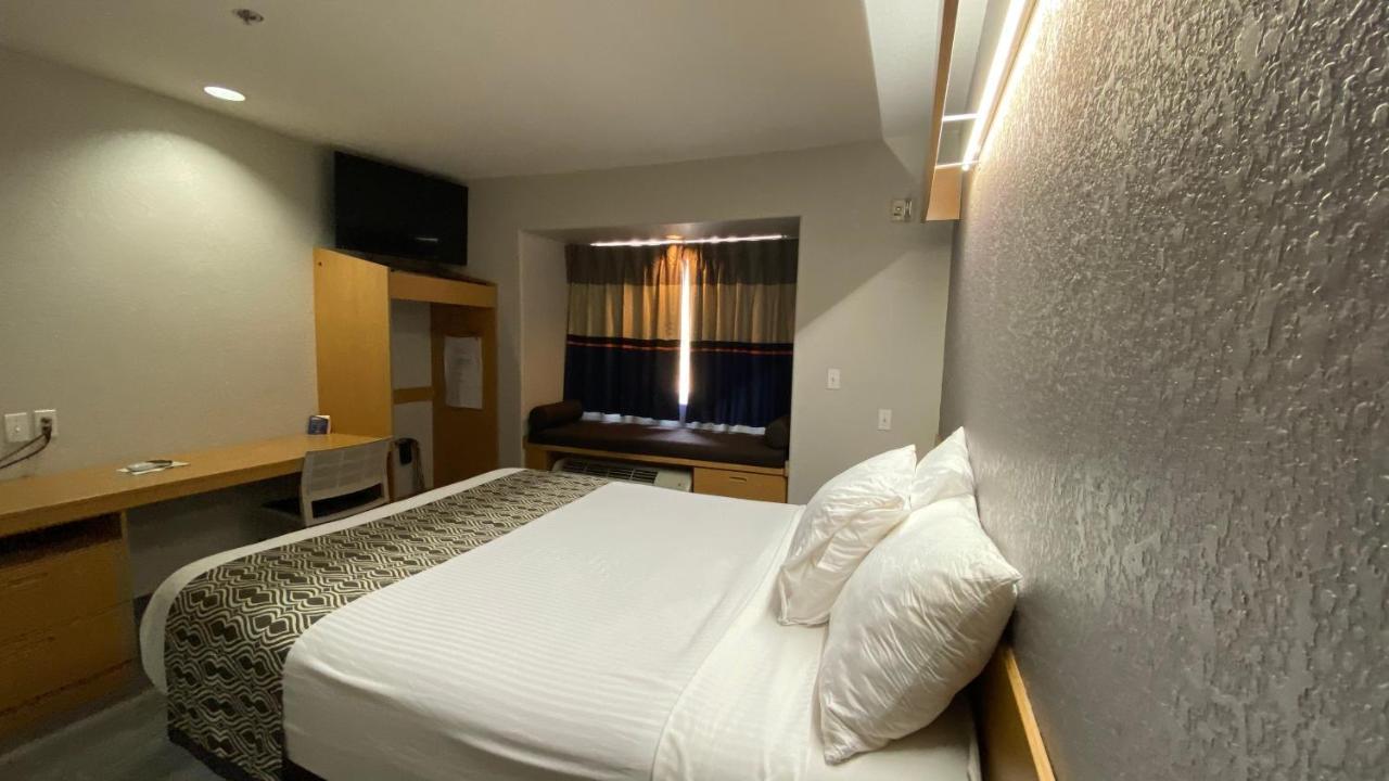 Microtel Inn & Suites By Wyndham Ardmore Bagian luar foto