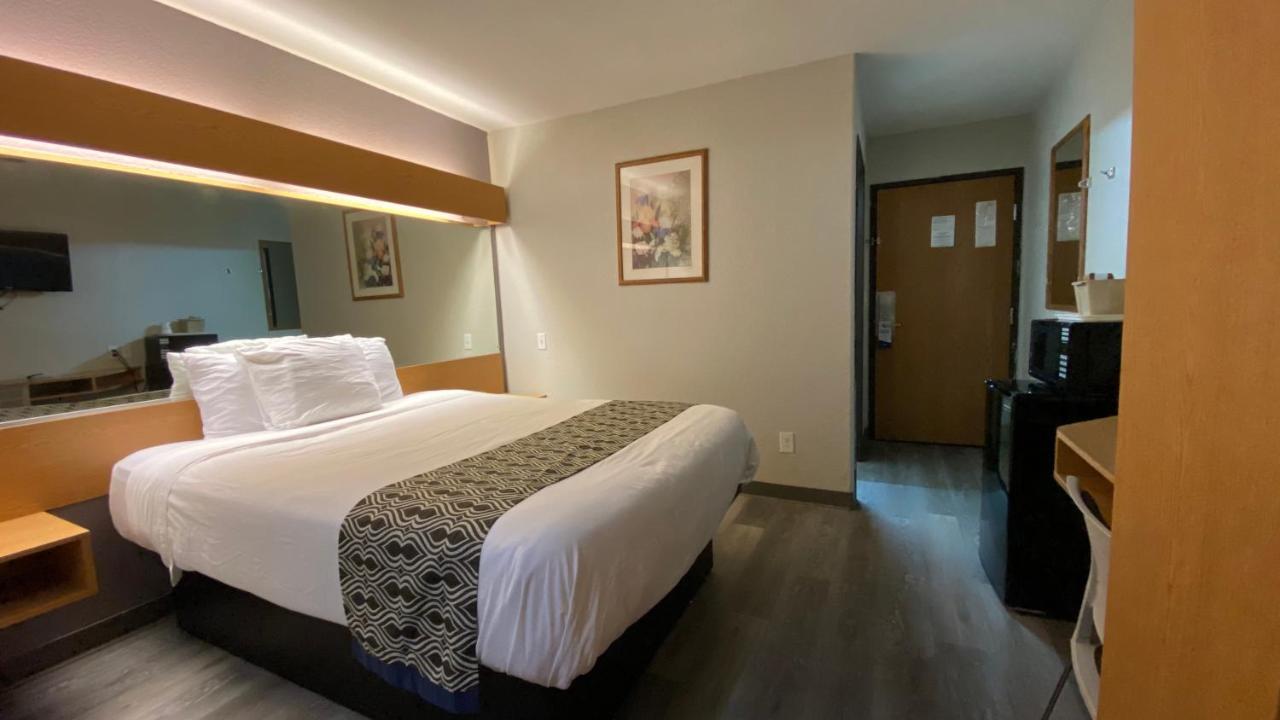 Microtel Inn & Suites By Wyndham Ardmore Bagian luar foto