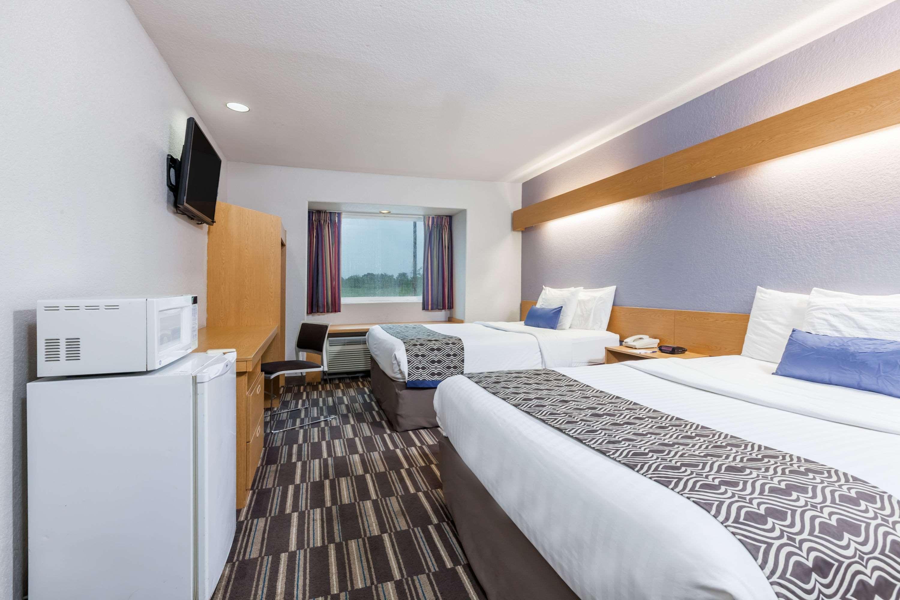 Microtel Inn & Suites By Wyndham Ardmore Bagian luar foto